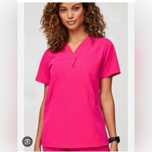 NWOT SHOCKING PINK FIGS CASMA REMIX TOP XXS